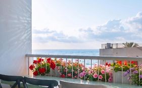 Domus Bat Galim Hotel